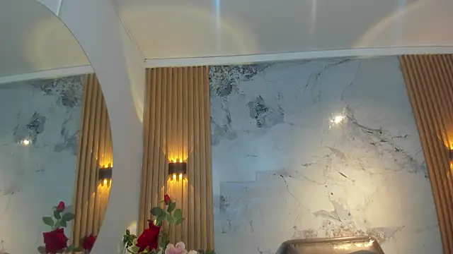 Nayla_Monroee live sex cam