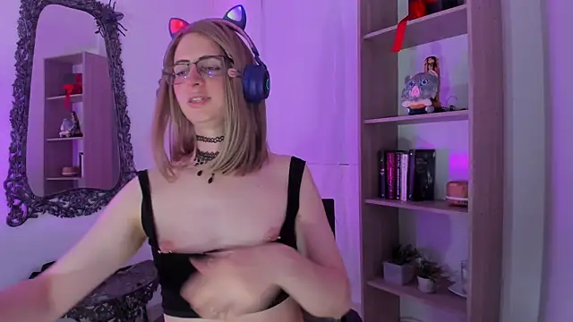 KimberlyJohnsoon live sex cam