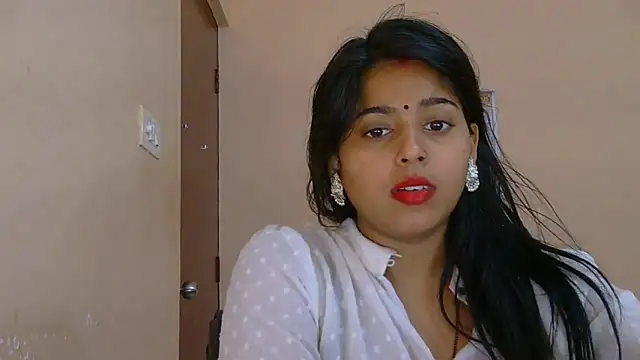 Cute-Simmi69 live sex cam