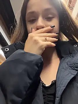 KittyQueeny live sex cam