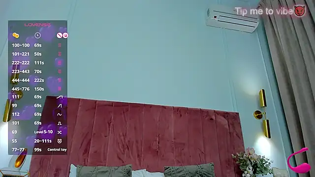 Mayzzie live sex cam