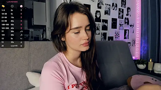 lovelyalivia live sex cam