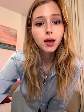 LunaRase live sex cam