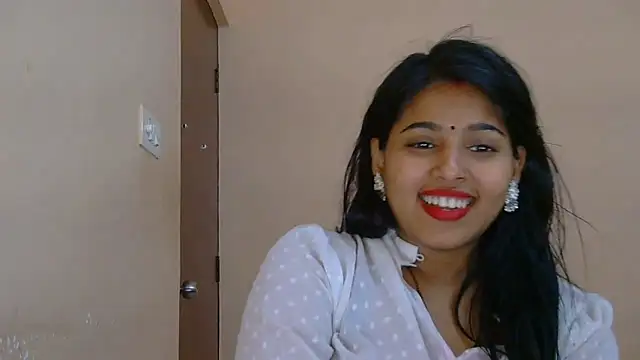 Cute-Simmi69 live sex cam