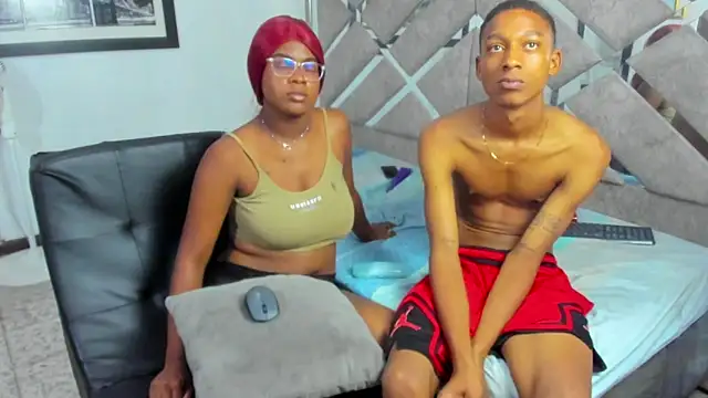 EvaxEmma live sex cam