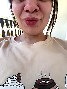 Zyrella live sex cam