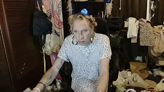 Ombeline1 live sex cam