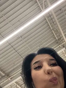 Tisha_Busty live sex cam