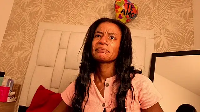 dafnnelewis live sex cam