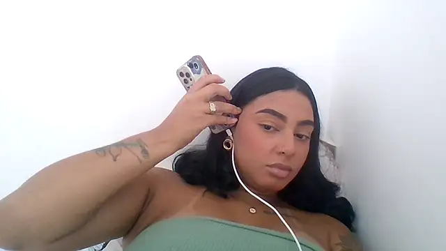 Nandinha777 live sex cam