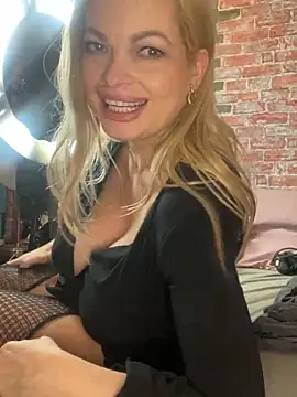 Lisavontease live sex cam