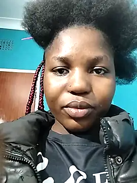 BlondieBitch live sex cam