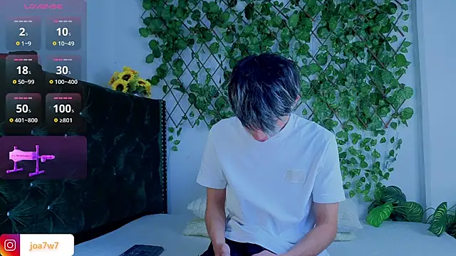 Levii_Ackermann live sex cam