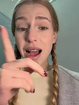 kira_mia live sex cam