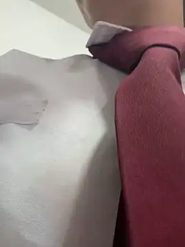 Alysson-- live sex cam