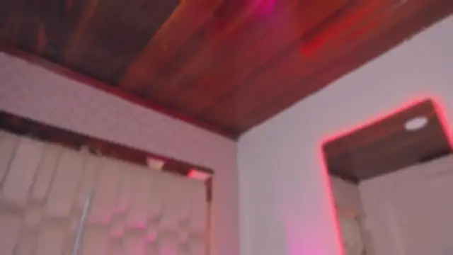 Emmily_Savage live sex cam