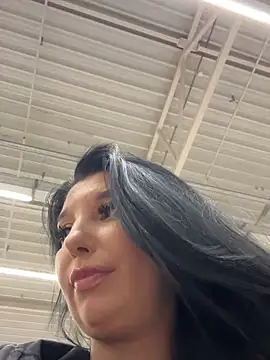 Tisha_Busty live sex cam