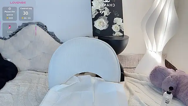 BoxedGyre- live sex cam