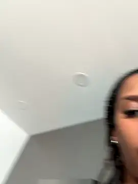 Your_Paris live sex cam