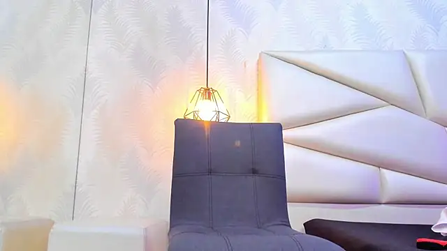 laurettedela_rouse live sex cam