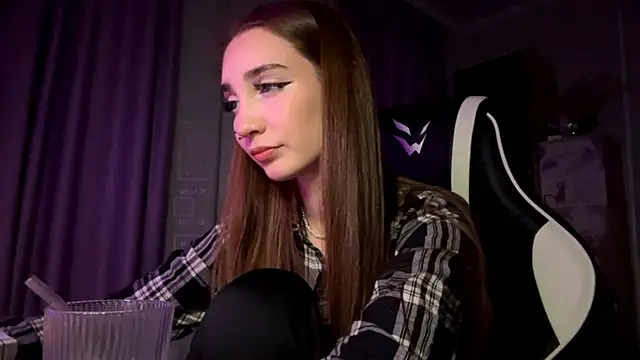 HollyPaw live sex cam