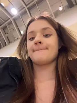 KittyQueeny live sex cam