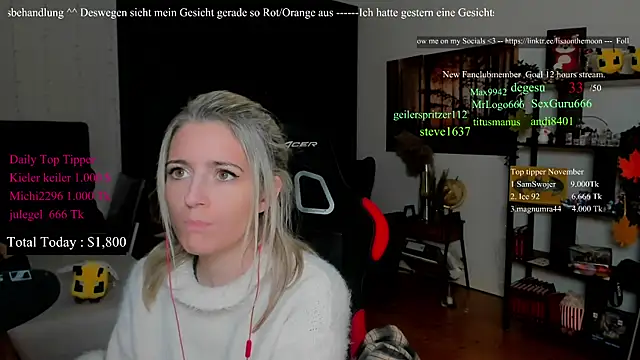 Lisaonthemoon live sex cam