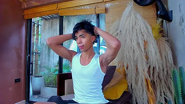 AlanCutee live sex cam