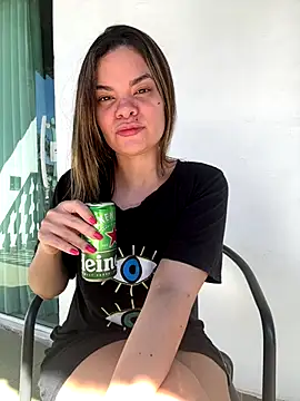 Zyrella live sex cam