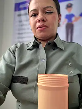 Ariana-07 live sex cam