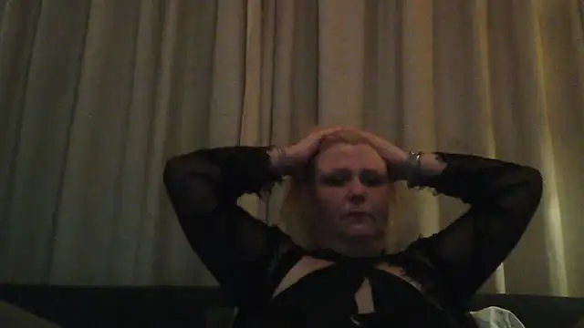 Sylviastar46 live sex cam