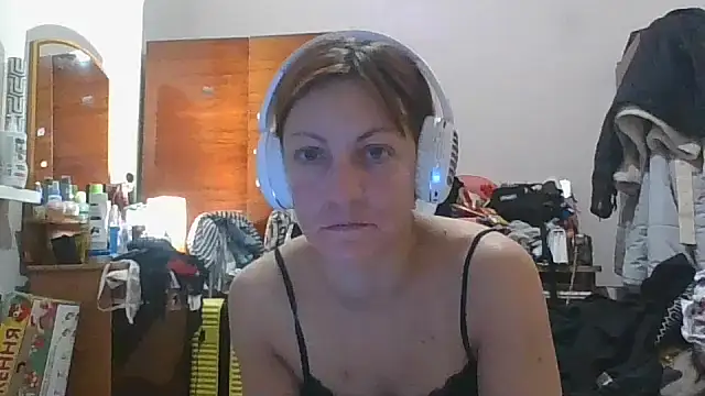 ShawnaAdams live sex cam