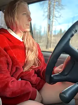 GoldenFlameGoddess live sex cam