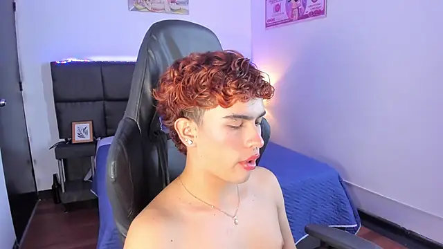 Aiiden_15 live sex cam