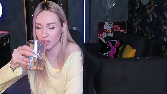 Blckmirrorr live sex cam