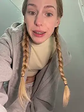 kira_mia live sex cam