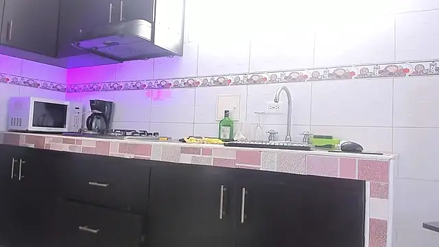 Emma-evans live sex cam