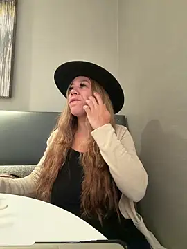 Bigbuttbrooklynn live sex cam