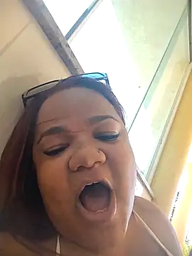 Meellcarioca live sex cam