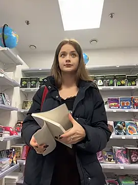 KittyQueeny live sex cam