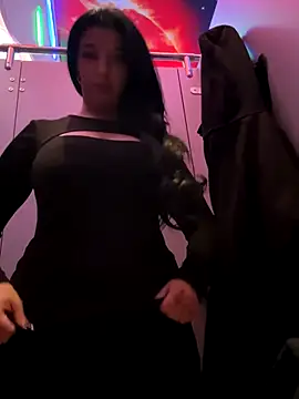 Tisha_Busty live sex cam