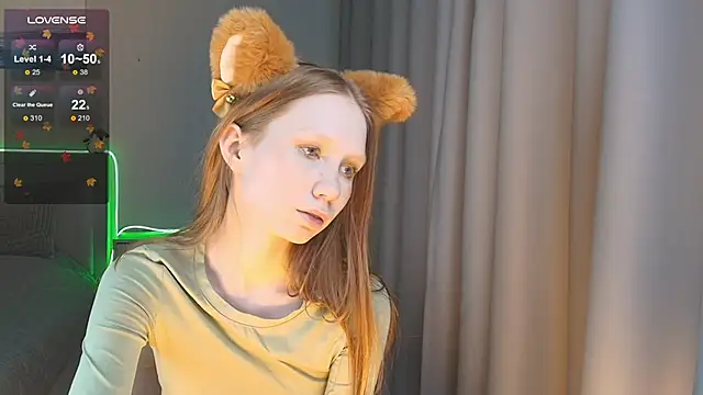 FoxyMira live sex cam