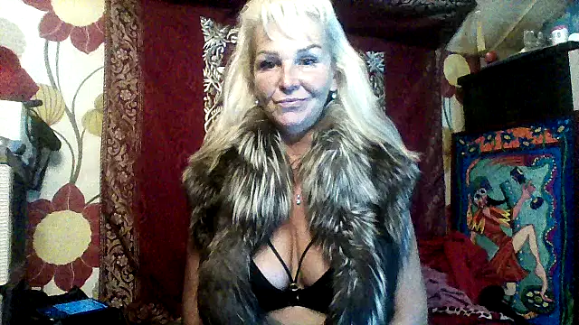 CassandraSandra44 live sex cam