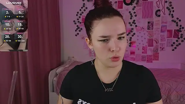 Iwi_wi_wi live sex cam