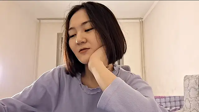 Lyndasilk live sex cam