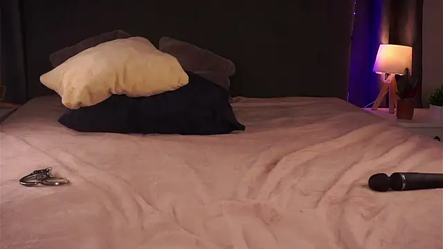 NadiaGnegy live sex cam