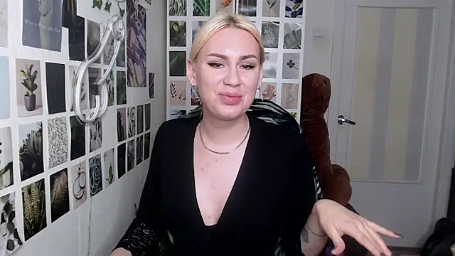CapriScorpion live sex cam
