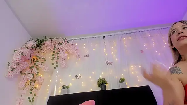 Bonny_and_carrot live sex cam