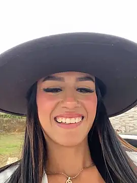 Juliana_Xander live sex cam