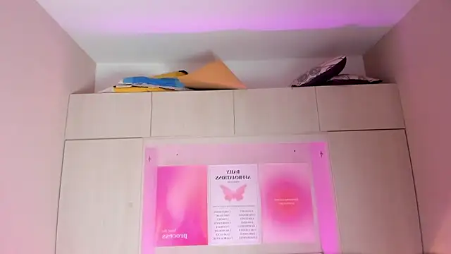 MaraBaker live sex cam